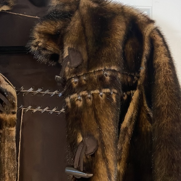 Beautiful vintage fur jacket - Picture 2 of 8